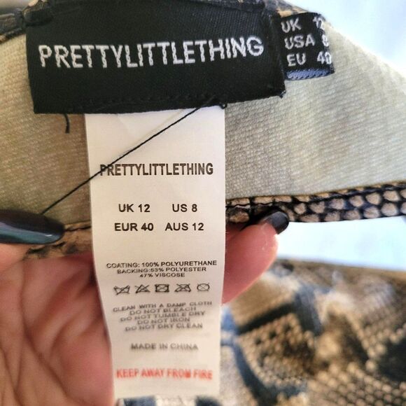 Prettylittlething Womens Bra Snake Print 8 Underwire Bralette Nude Halter New - Picture 2 of 6